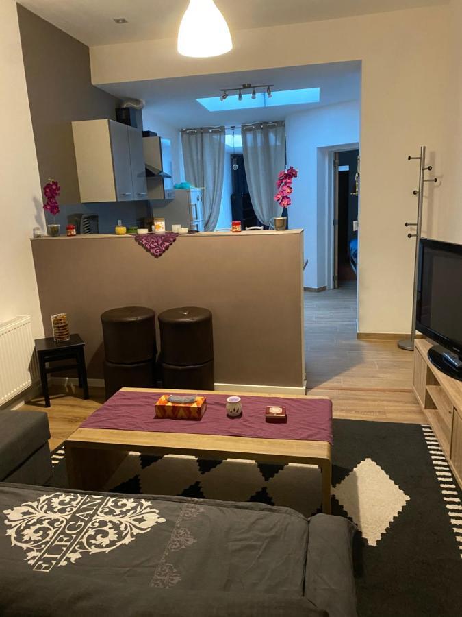 superbe appartement Charleroi Extérieur photo